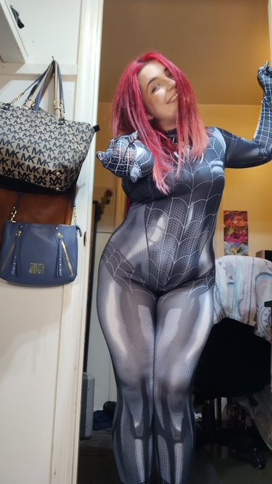 Venom Cosplay 🕷️ https://t.co/OSdedUZQqA