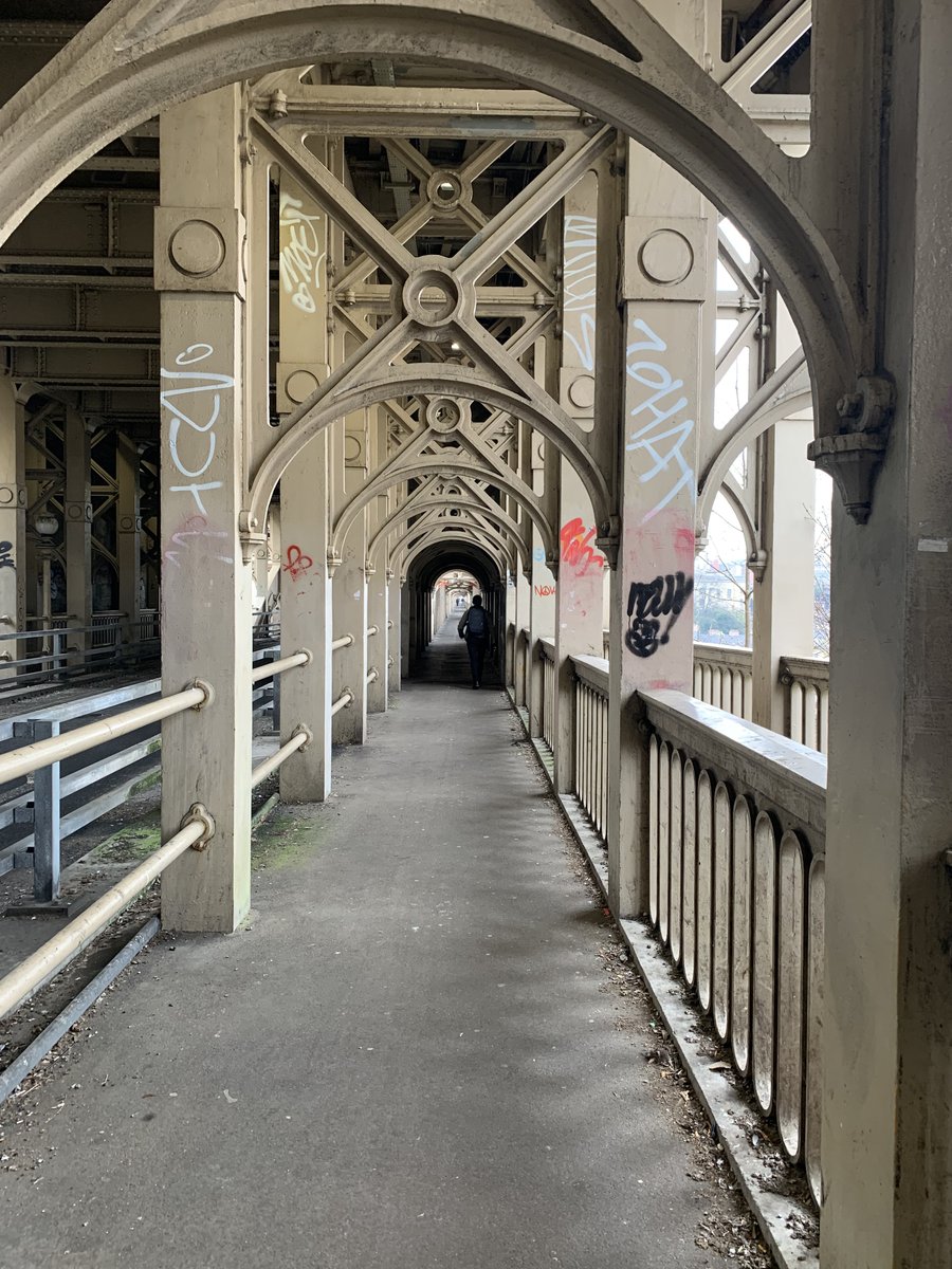 Share your opinions on Newcastle's High level bridge and take my 5 minute questionnaire!
#Newcastle #Gateshead #Bridges #architecture #Thetyne #rivertyne #Northeast #Tyneandwear