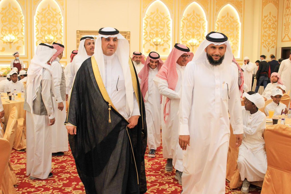 itam_bisha's tweet photo. #أجاويد | 

ضمن مبادرة أجاويد التي أطلقتها هئية تطوير منطقة عسير وفي أجواء روحانية في شهر #رمضان المبارك تفعيل #الافطار_الرمضاني١ لايتام #بيشة على شرف سعادة محافظ بيشة الدكتور : 
عبدالرحمن بن عبدالله ال حامد ..
ومدراء الجهات الحكومية والمؤسسات الاهلية ورجال الاعمال والداعمين والاعلاميين وسفراء جمعية #رأفة في محفل نخبوي يجمع الابناء بالابآء .. وأصحاب الايادي البيضاء ..
تقبل الله منا ومنكم صالح الاعمال