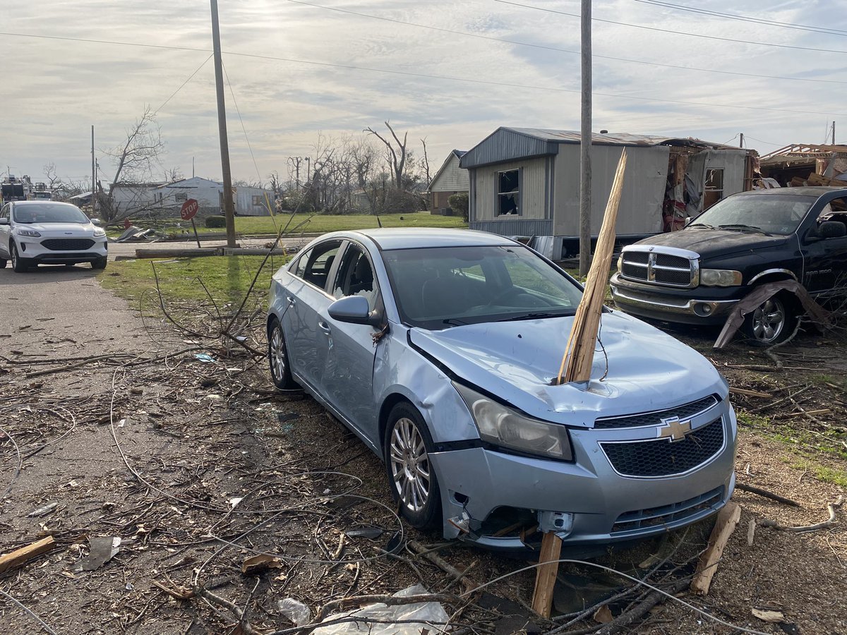 This is terrifying. Every day I find another example of how intense an EF4 tornado is… #RollingForkMississippi #RollingForkStrong