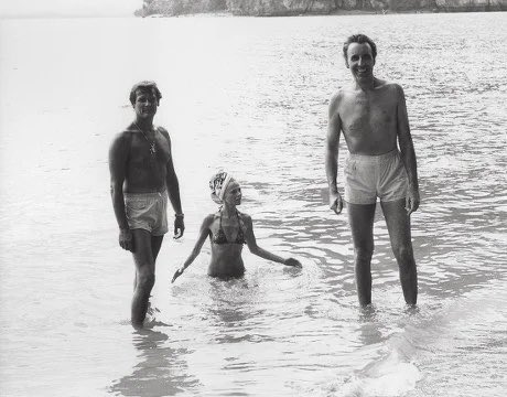 #BehindTheScenes with Roger Moore, Britt Ekland and Christopher Lee for the #JamesBond film #TheManWithTheGoldenGun