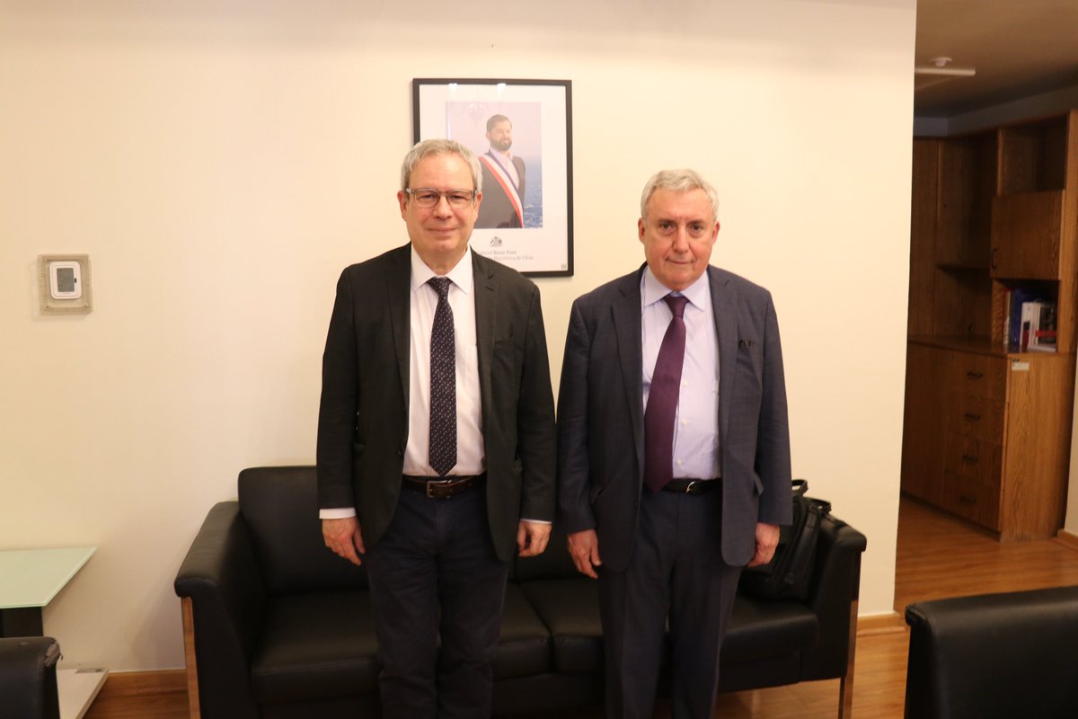 AGCIDCHILE (@agcichile) on Twitter photo Director <a href="/OfarrillEnrique/">Enrique O'Farrill</a> se reunió con el Embajador de Chile en Italia <a href="/embajadachileit/">Embajada de Chile en Italia/ Ambasciata del Cile</a>, Ennio Vivaldi, para analizar iniciativas de cooperación internacional para el desarrollo.
#CooperacionConSentido Director <a href="/OfarrillEnrique/">Enrique O'Farrill</a> se reunió con el Embajador de Chile en Italia <a href="/embajadachileit/">Embajada de Chile en Italia/ Ambasciata del Cile</a>, Ennio Vivaldi, para analizar iniciativas de cooperación internacional para el desarrollo.
#CooperacionConSentido