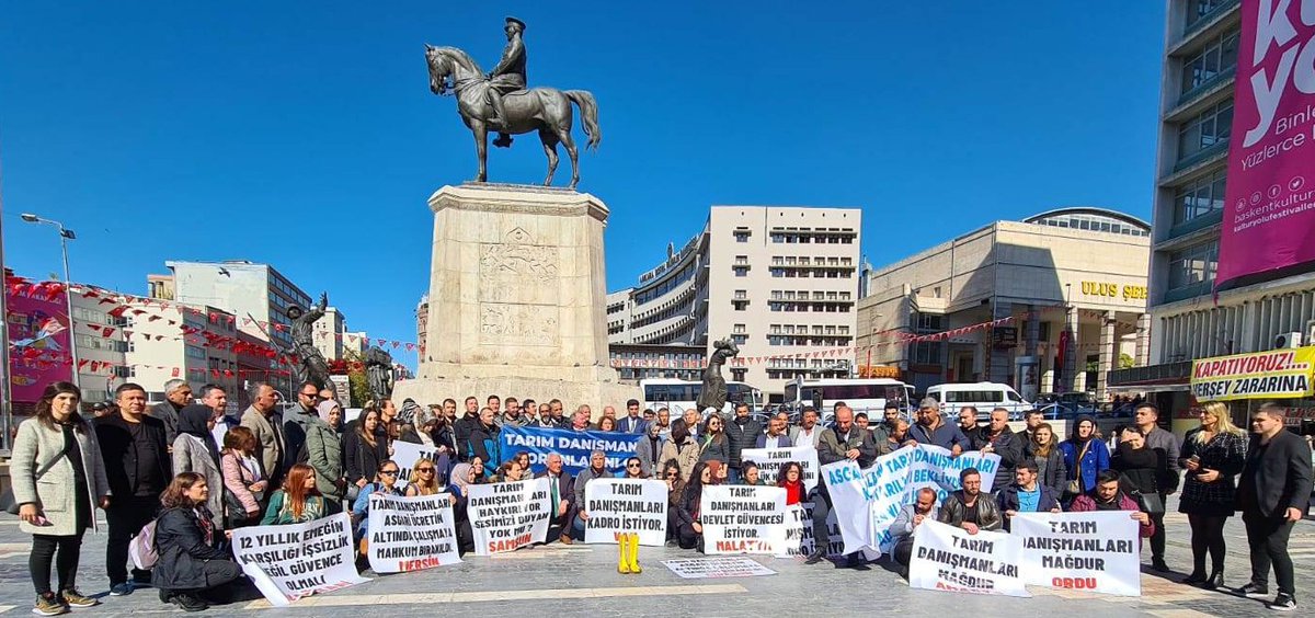 Sayın Genel Başkanımız <a href="/Mustafa_Destici/">Mustafa Destici</a> Tarım danışmanlarına göstermiş olduğunuz ilgiden dolayı teşekkür ederiz bizlere hep bir umut oldunuz .Sayın Cumhurbaşkanımız Tarım Danışmanlarının sizlerin de desteğine ihtiyacı var bizde devlet güvencesiyle Çalışmak istiyoruz <a href="/RTErdogan/">Recep Tayyip Erdoğan</a>