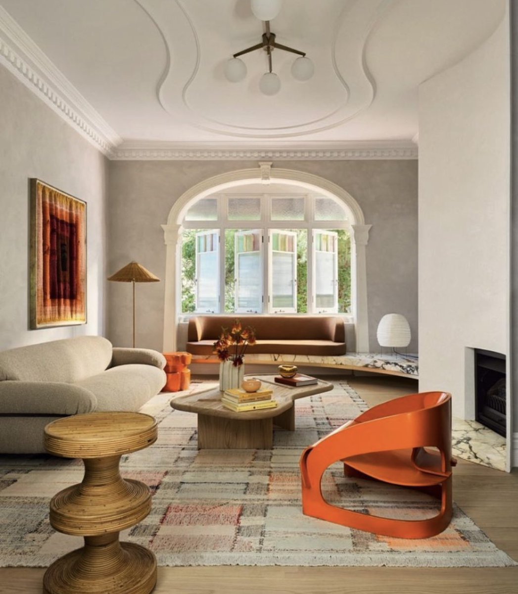 A touch of color… 🧡
@decus_interiors

#interiordesign #architecture #designinspiration 
#luxurylife #luxuryhomes 
#design #luxuryhomesmiami #Miami #fortlauderdale #Palmbeach #interiors #designer #architect #homedecor #interiorstyling #decor 
#realestate #homedesign #elledecor