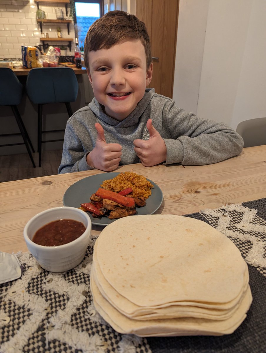 zeldabags's tweet photo. @OPALG_5B2223 Jackson cooked us a delicious Mexican meal this evening for his project. https://t.co/rxeVuNKNS9