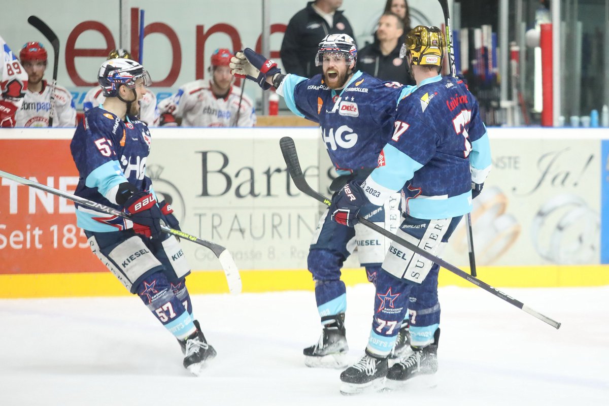 Ravensburg steht im Halbfinale: Die <a href="/towerstars_rv/">RavensburgTowerstars</a> gewinnen das siebte Spiel gegen den <a href="/EVLandshut/">Luis Haschberger</a> mit 5:0. Dabei bejubelte Jonas Langmann einen Shutout und die Ravensburger ziehen ins Halbfinale ein.

Foto: Kim Enderle #del2 #HerzblutEishockey #rvtevl