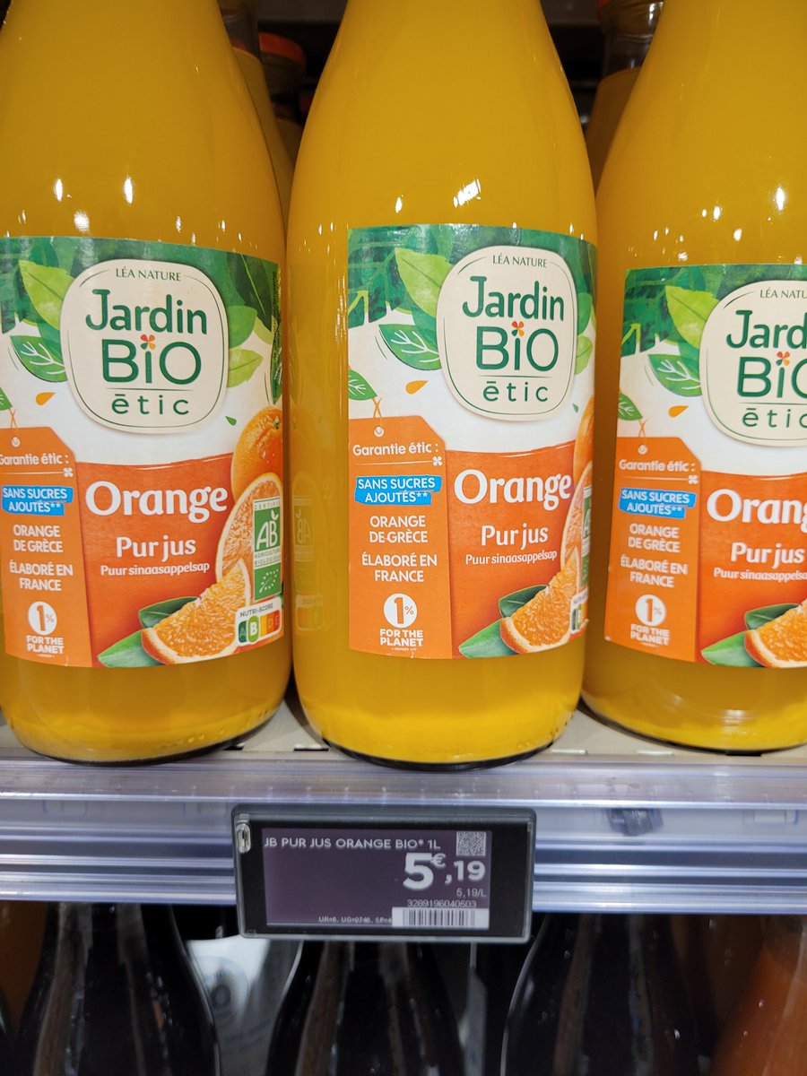 FloChesnais's tweet photo. Dis coucou à mon jus de fruit dub92 https://t.co/Nc5TaOc05w