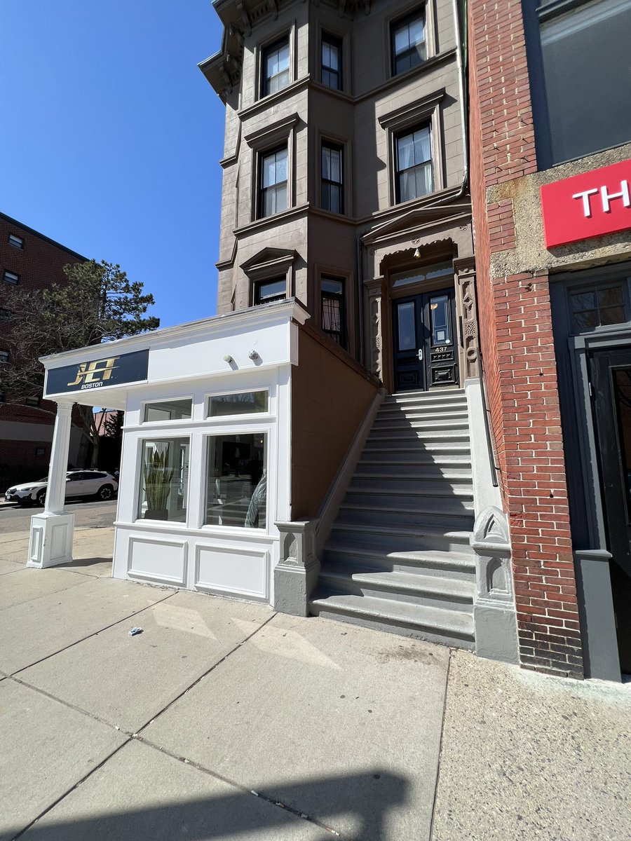 Double stack of retail at Boston’s Newbury Street, townhouses stacked over retail at Columbus Avenue. #mainstreetnow