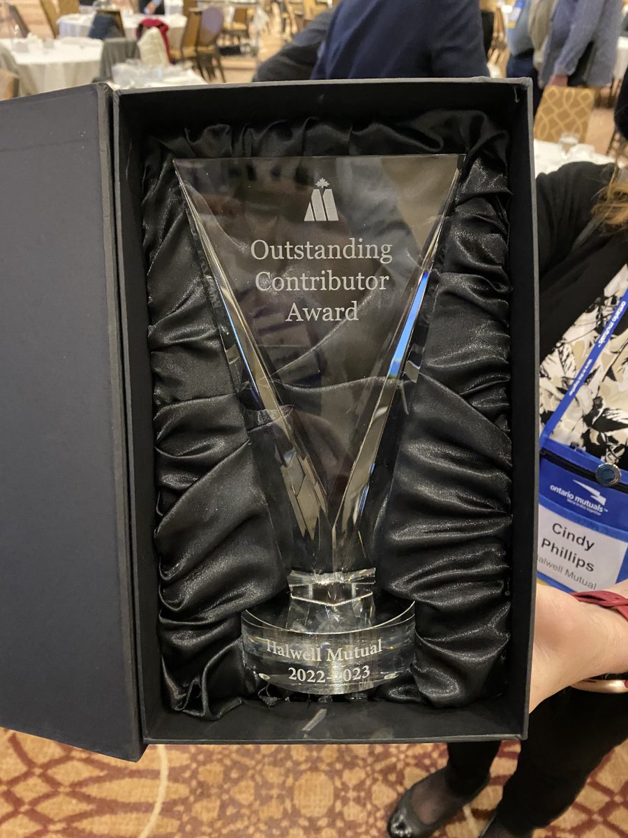 HalwellMutual's tweet photo. We are so proud to announce that Halwell Mutual was recognized as @OntarioMutuals Outstanding Contributor in 2022-2023! 

This award represents the impact our company has made both in our Mutual community, and in the local communities we serve. We are so honoured! https://t.co/XMrPca1Ynp