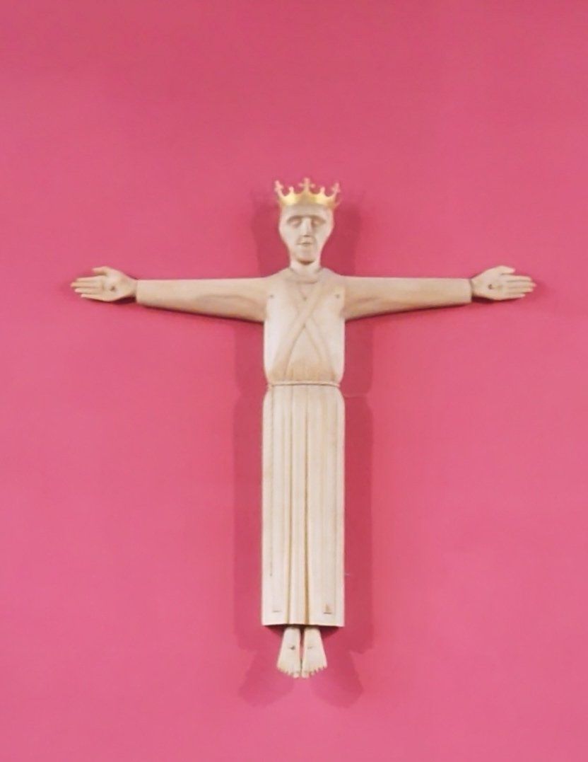RevCBeckett's tweet photo. Had #Year1 in @StJamesBsea learning about the #cross. Thought &amp; prayed about what to tell children so young. The cross is a sad shape (Jesus was killed) &amp; happy/#hopeful one (Jesus came back). Cross pose &amp; arms-up victory pose &amp; welcome are more similar than I previously realised https://t.co/PgcZCP3xI1