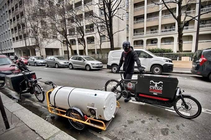 heptaxi!lacroissance tweet media