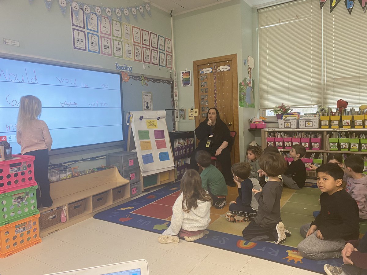 MTPSPrincipal's tweet photo. River Plaza Kindergarten readers increase their ability to identify high frequency words by participating in a SNAP words mini lesson with @ochesd &amp; @JulieRacioppi! #MTPSPride #RPfamily https://t.co/g3y94kNVUw