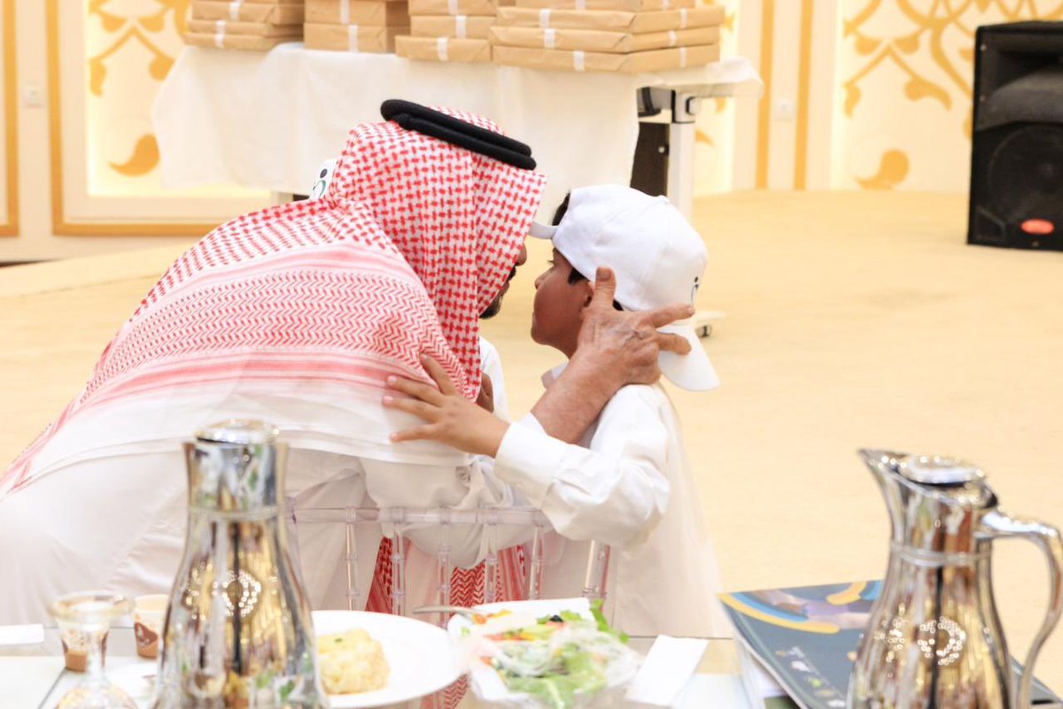 itam_bisha's tweet photo. الختام |

لقطة اجتمعت فيها الحب والرحمة والعطف وانتهت بالتقدير والاحترام..

لاصحاب الايادي البيضاء .. والداعمين 🙏🏻 https://t.co/Q16kIV6iXo