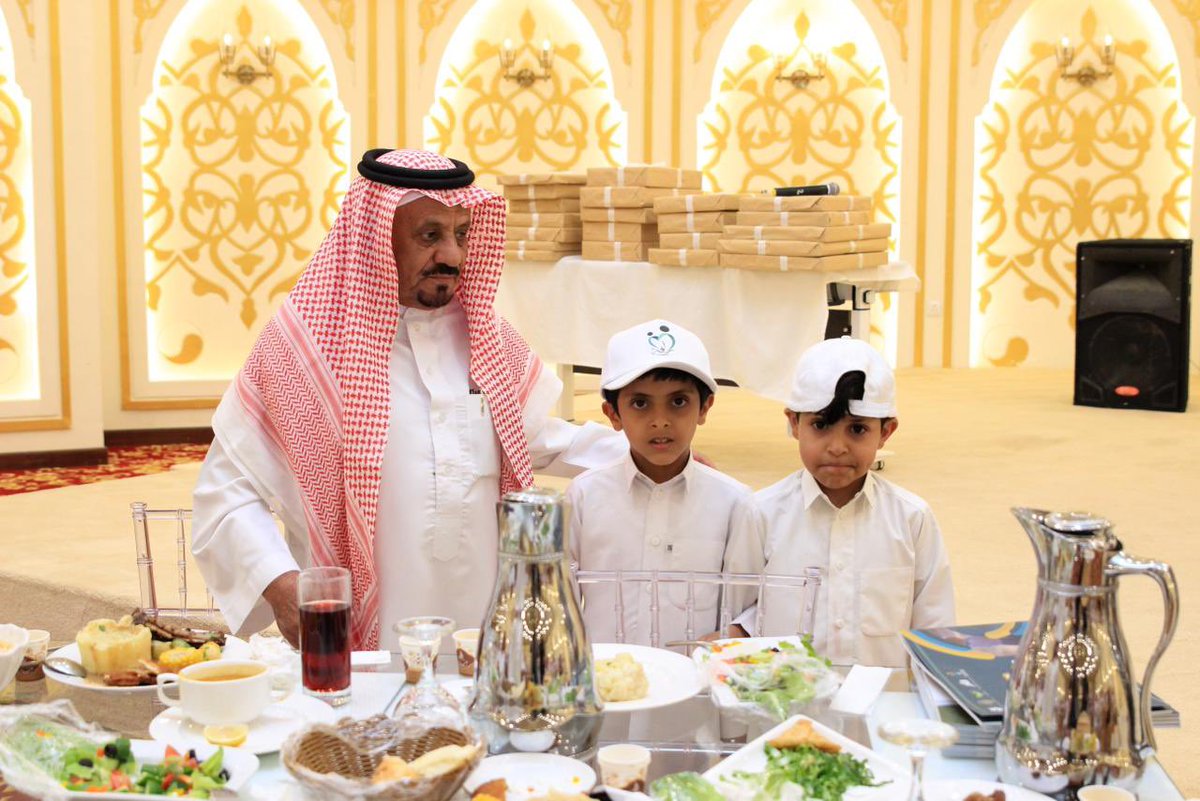 itam_bisha's tweet photo. الختام |

لقطة اجتمعت فيها الحب والرحمة والعطف وانتهت بالتقدير والاحترام..

لاصحاب الايادي البيضاء .. والداعمين 🙏🏻 https://t.co/Q16kIV6iXo