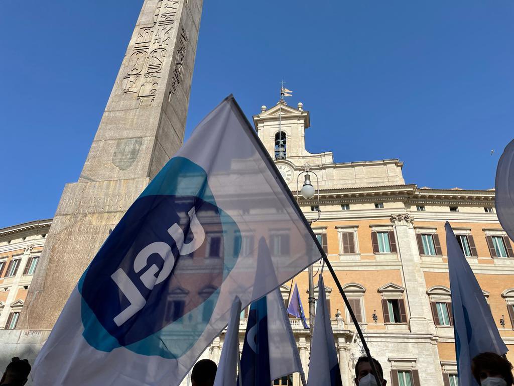 UN BUCO DA 216 MILIONI IN “REGALO” DA ZINGARETTI. LA NUOVA GIUNTA COSTRETTA A SOSPENDERE IL FONDO SALVA TASSE lazio.ugl.it/2023/03/28/un-… <a href="/Armando81861214/">Armando Valiani</a>