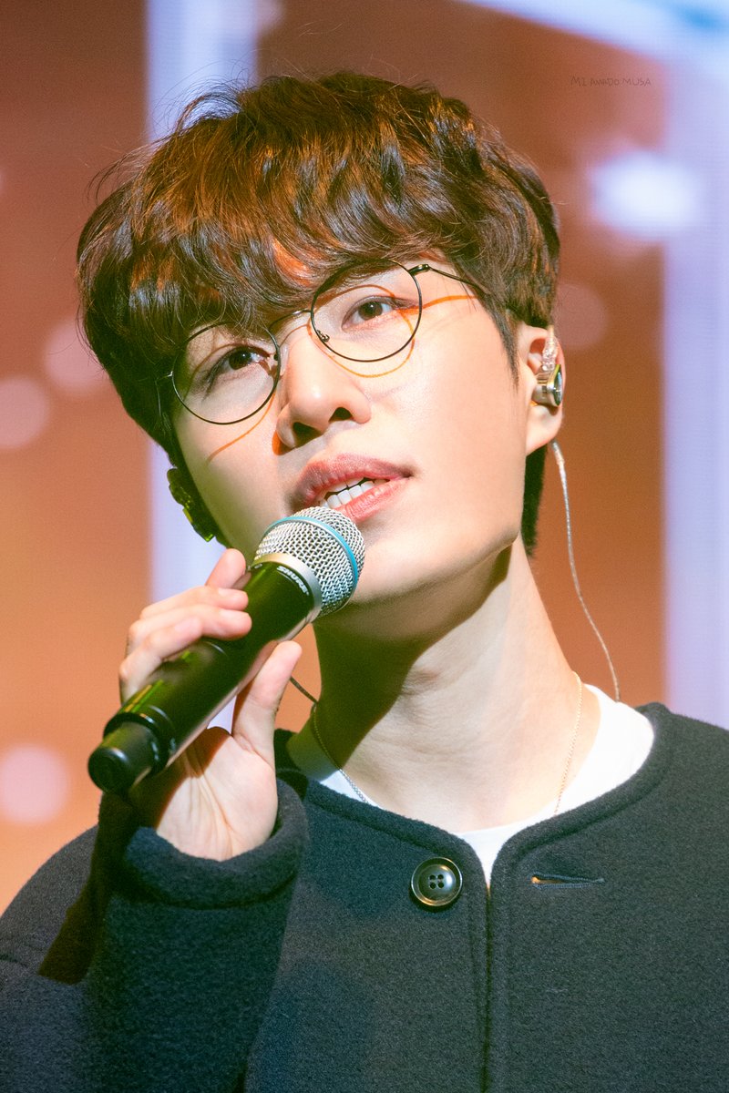 230328 스프링 콘서트 거제
3주간 주에 2-3번씩 보다가 이틀만에 또 봐도 왜 이리 예쁘고 좋은지 ..🥲
#소란 #고영배