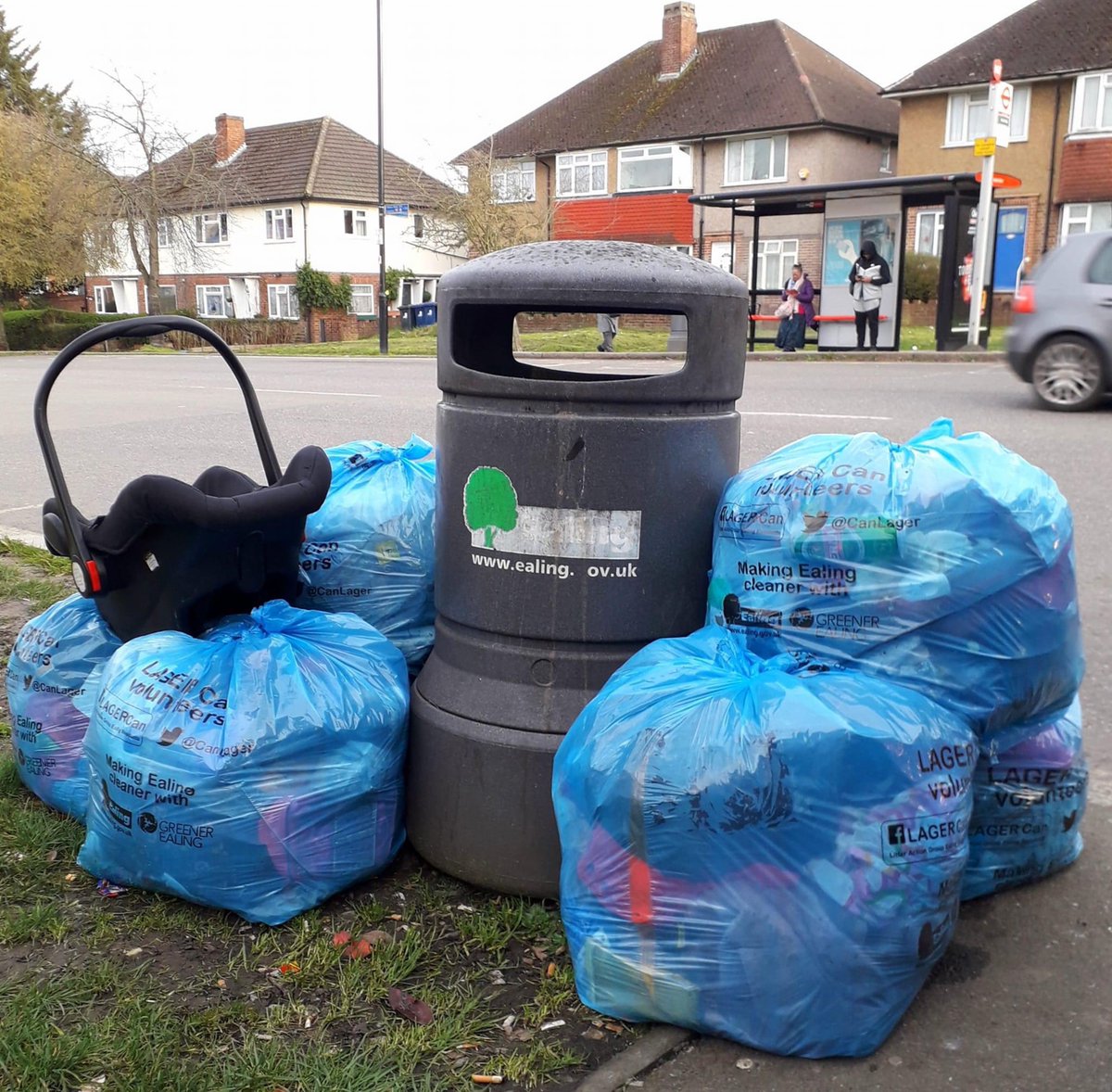 Our contribution to @KeepBritainTidy’s #GreatBritishSpringClean is to try to clean all 305 roads in the 3 #Greenford wards. 243 pledged & 187 completed so far! Not too late to offer help!