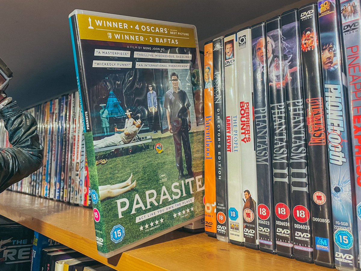 Saw this for the first time last week… WOW 😮 Amazing, absolutely loved it 🙌🏻 

#parasite #bongjoonho #koreancinema #dvdmoviecollection #dvdmovie #dvdcollector #dvdcollectors #dvd #dvdfan #dvdcollections #dvdfanatic #dvdmovies #dvdcollection #themovievault