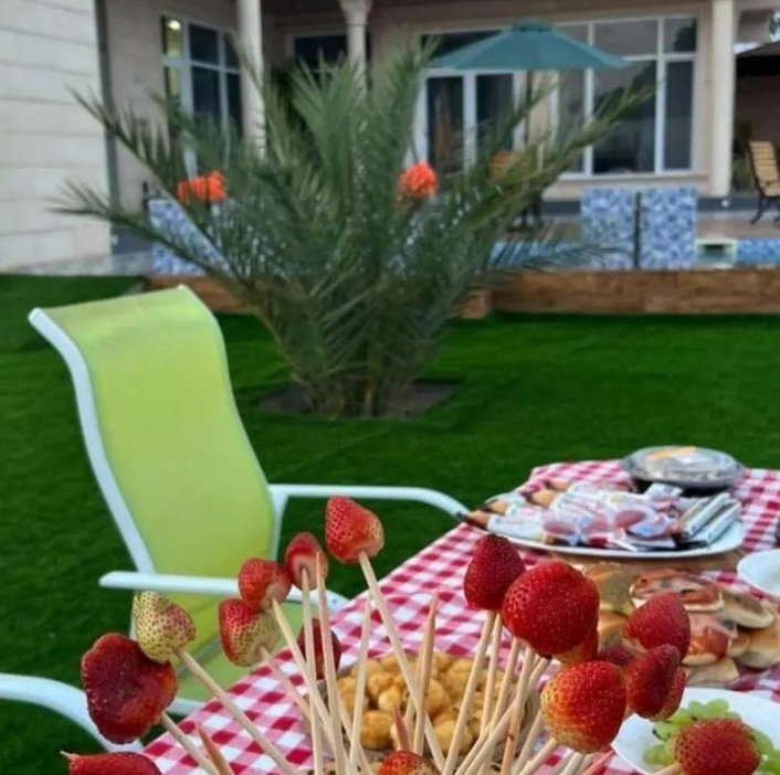 bwrd8540's tweet photo. @SHNAS_700 اتحدى لجل عينك كل شي 
غير نظراتك تسبب لي عذآب 
لو تبقى من سحر هاروت شي 
ومن سحر بابل ترا سحرك عذآب 
وفي وجودك لي غنا عن كل شي 
لو وجودك ياوجودي لي عذاب 
انت اجمل يالغلا من كل شي 
والجمال اليوسفي آجمل عذاب ❤️ https://t.co/mZaTYxt4fy
