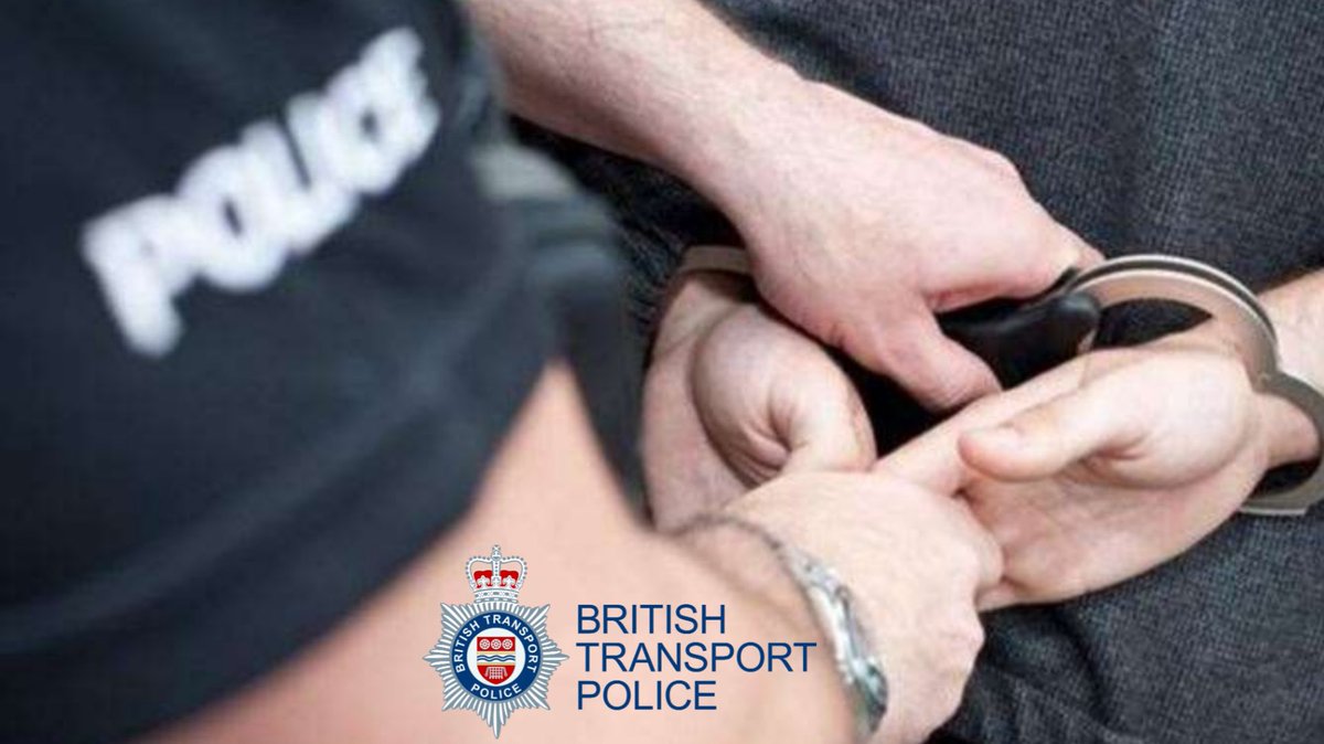 A male has been #Arrested at #Newark NG, on suspicion of section 4 PO after reports he threatened violence towards a train guard on board an LNER service. He remains in custody whilst we carry out enquiries. Behaviour like this will never be tolerated. #GuardiansOfTheRailway