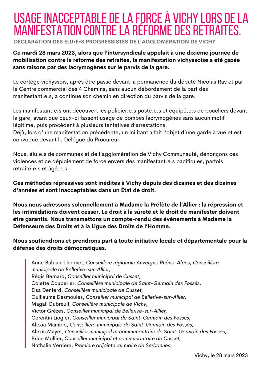 AlexisMayet's tweet photo. Usage inacceptable de la force à #Vichy lors de la manifestation contre la #ReformeDesRetaites  

@elsadenferd @RegisBernard3 @ababianlhermet @GDesmoules @CorentinLiogier @Montagne_Vichy @lasemaineallier @RadioCoquelicot @FBAuvergne @F3Auvergne @Defenseurdroits @LDH_Fr @Prefet03 https://t.co/X4GLDmM7T9