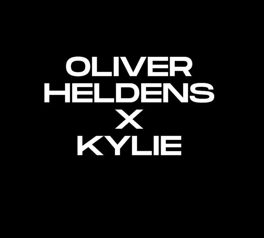 Remember that announcement I dropped a hint at?! 😉 
You guys really should pay attention 🙄😅 
#Kylielove💘 #Moretofollow🎶