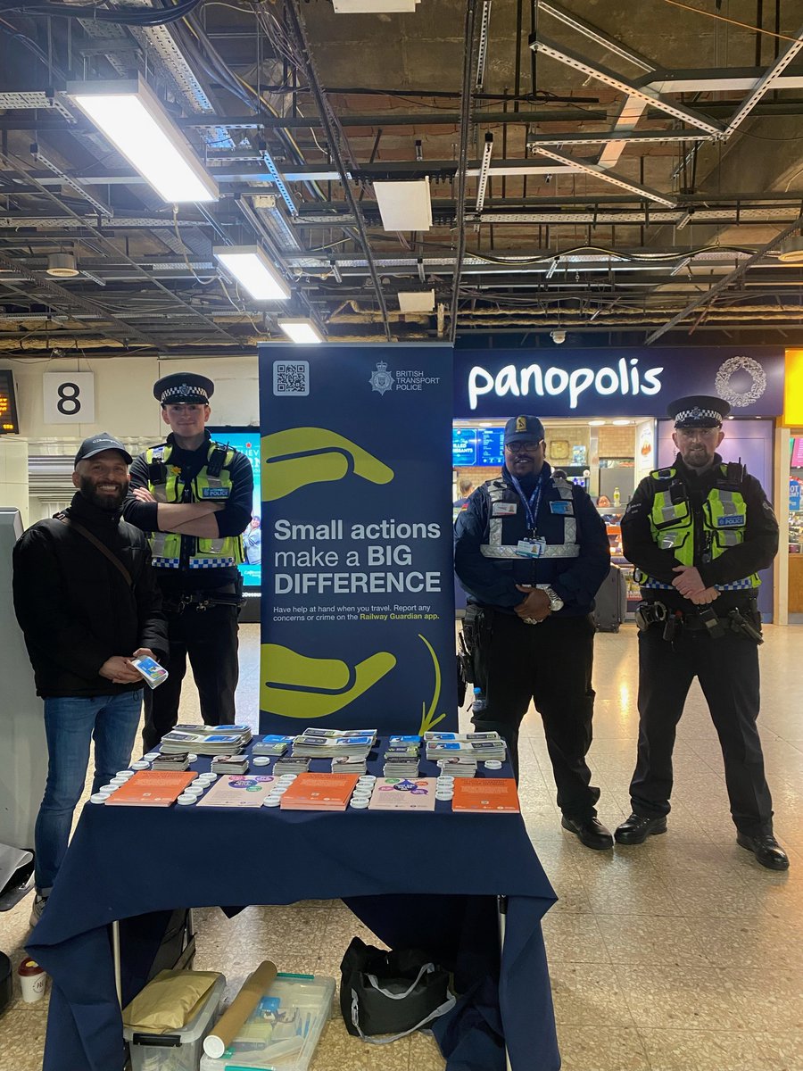 Engagement at Euston re #VIAWG &  tackling sexual harassment on the network. We're promoting our Railway Guardian App and educating the public on how to be an Active Bystander. Thanks to our partners @theSESGROUP @AvantiWestCoast @LNRailway #SafestTogether #GuardiansoftheRailway