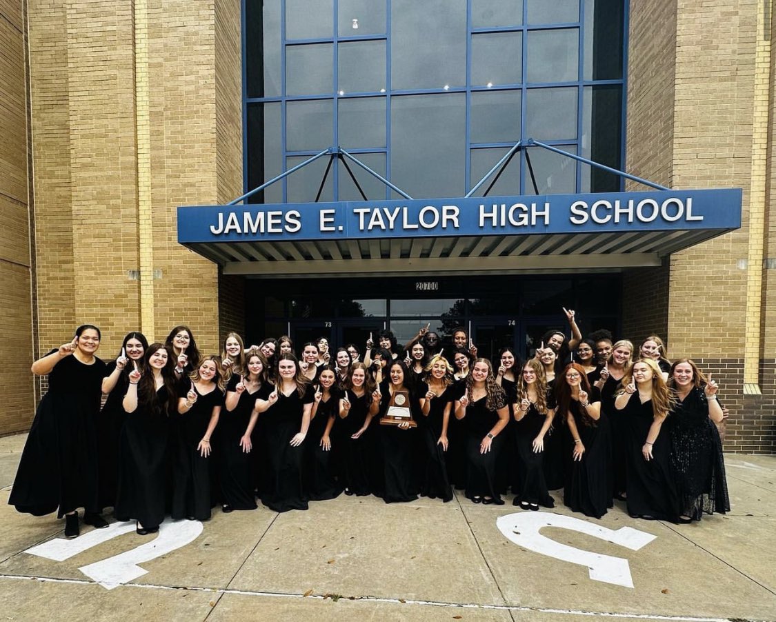 Congratulations to our Cantamus and Cantilena choirs for earning sweepstakes at UIL 🧹🧹🧹
<a href="/THS_Mustangs/">James E. Taylor High School</a> <a href="/KatyISDFineArts/">Katy ISD Fine Arts</a>