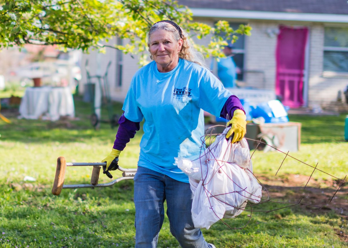 gp_tx's tweet photo. The #GPBigEvent numbers are in! 

1,600 volunteers took on 100 service projects all around #GPTX, collecting more than 40 TONS of debris! 

 https://t.co/a3ACn9Y07x https://t.co/WLb1yPefXw