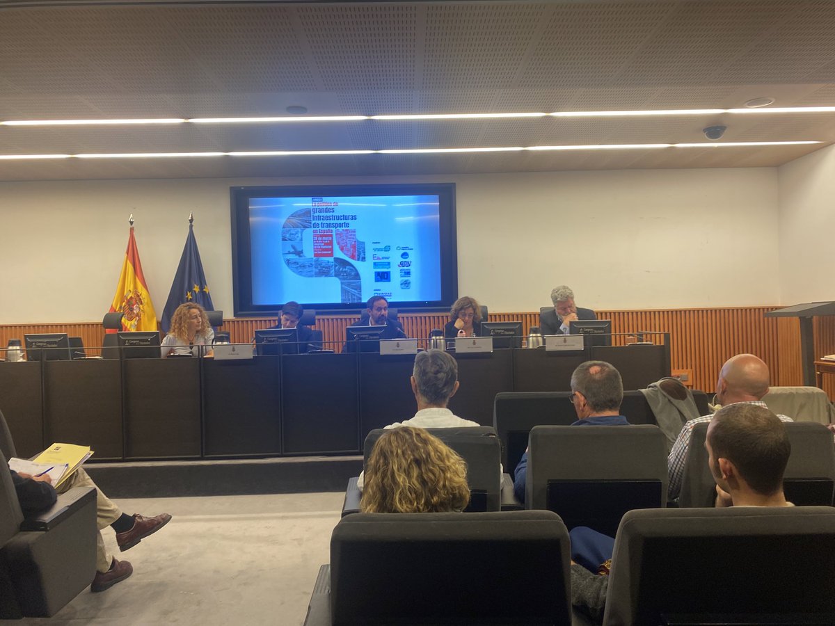 ManuSalutIV's tweet photo. “La posición de los partidos políticos en relación a la política de infraestructuras de transporte en tiempos de #emergenciaclimática ”
#MenosHormigon
#MasSalud
#Infraestrucrurasdetransporte
#NoAmpliacióPort
#Zeroport
#TrenPúblicoSocialYSostenible
#NoAutopistaLlucmajor https://t.co/EbPzKiM0LS