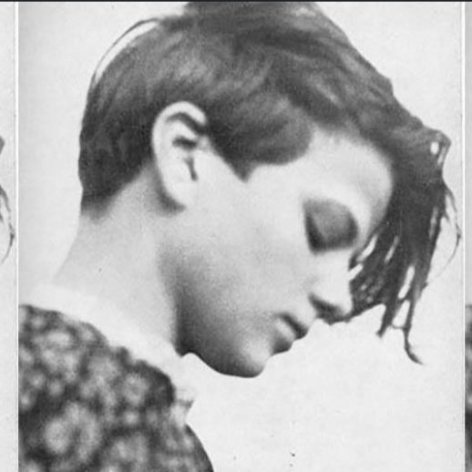 Maria264506501's tweet photo. Never ever forget that #SophieScholl was decapitated by the #Nazis when she was 21 for questioning their ideology. #Fascism doesn't happen overnight, it weaves itself into the minds of people who don't question hate and the awful consequences of self entitlement. #WhiteRose https://t.co/Mq8iXihiDK