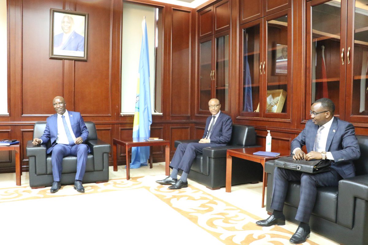 Executive Director's Office-AfG1-WBG. (@oed_afg1_wbg) on Twitter photo A productive engagement between Dr. Floribert Ngaruko, Executive Director of <a href="/WorldBank/">World Bank</a> Group, & H.E. Gervais Ndirakobuca, Burundian Prime Minister, to discuss #Burundi's macroeconomic development agenda & ways to strengthen the partnership with <a href="/WorldBank/">World Bank</a>. #partnership 🇧🇮 A productive engagement between Dr. Floribert Ngaruko, Executive Director of <a href="/WorldBank/">World Bank</a> Group, & H.E. Gervais Ndirakobuca, Burundian Prime Minister, to discuss #Burundi's macroeconomic development agenda & ways to strengthen the partnership with <a href="/WorldBank/">World Bank</a>. #partnership 🇧🇮