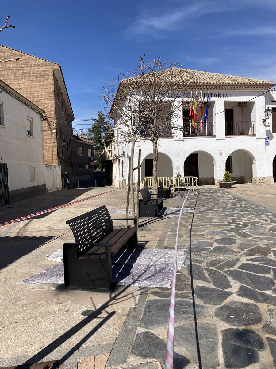rodriguez_cuqui's tweet photo. Imágenes del trabajo de hoy
Seguimos
#TorrejonDeLaCalzada
#desbroceAceras
#PinturaBancos
#PasoDePeatones
#parques
#mantenimientoTC https://t.co/1yq7U8CLlk