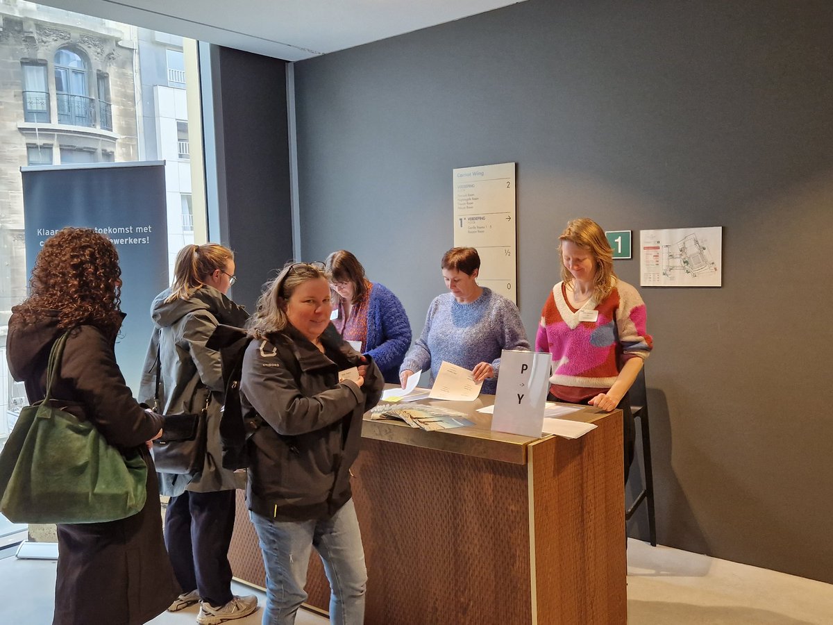LucVWaes's tweet photo. Kick-off van competentiebooster in Roomwitheazoo, A'pen. Socialprofit organisaties en lokale besturen kunnen een scan doen en zich aanmelden op onze website
https://t.co/UIvXOWh3qB?
#vivosocialprofit #diverscity
Met partners #odisee #artevelde en #idiverso https://t.co/2j8jXkxKa0