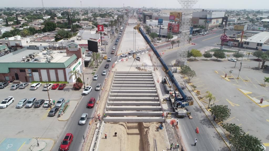 mrikelme's tweet photo. Continuamos trabajando en las obras de infraestructura que benefician la movilidad y la interconectividad de #Torreón, como lo es el Sistema Vial #4Caminos, que lleva ya un 71% de avance y se encuentra cerca de la etapa final de su construcción. https://t.co/Ew45Sdz4rc