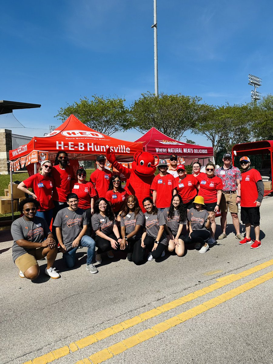 shsucailife's tweet photo. It’s almost Bearkat Country Crawfish Boil TIME! 🦞@heb is ready to serve up some amazing crawfish! See you soon for the party at THE DON! 

🦞5:00 PM
⚾️ 6:30 PM vs. UH 

#SHSU #SHSUTraditions #BearkatSports https://t.co/mDnDd1QAim