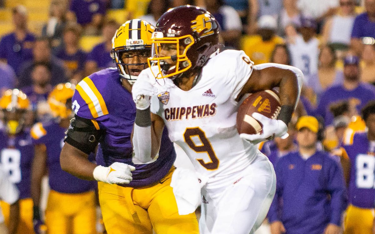 IsaiahVanterpo2's tweet photo. Blessed to receive my 5th Division 1 Offer from Central Michigan!
@CoachMcNamara9 @CoachMikeMcGee @MooreHSFootball @Coachryan9254 @Rebel_Nation20
@coachcosmo25 https://t.co/Y2JlnbOAOQ