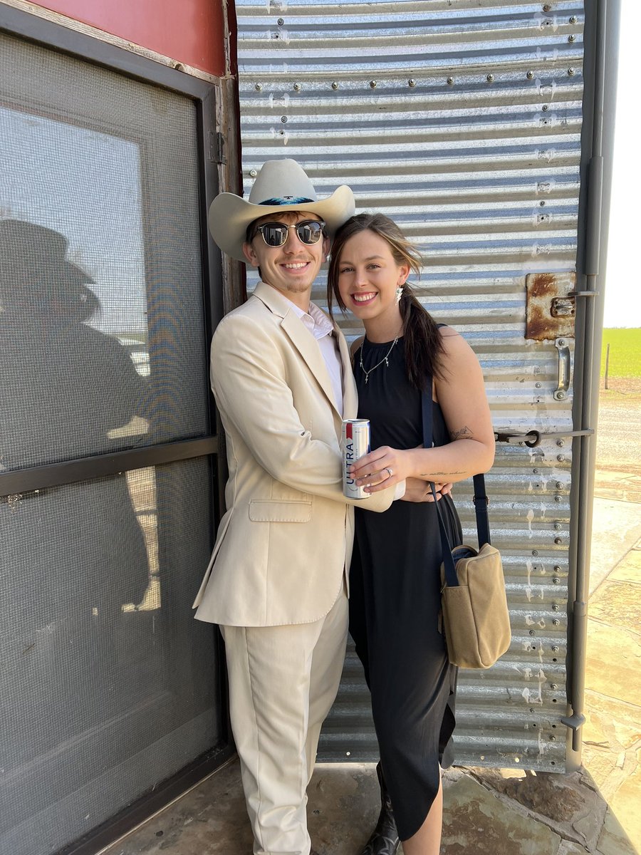 sam_deford's tweet photo. Miser wedding 🥹🥹🥹

I can’t believe we are next 🥹🥹🥹🥹🥹🥹 #becomingmrscrumpler https://t.co/6svEZJuXZR