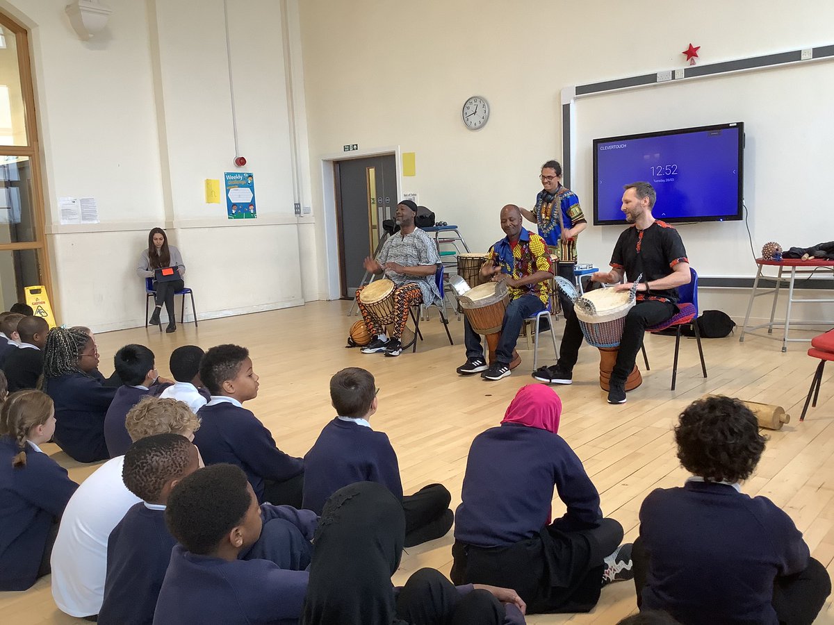 OasisHarpur's tweet photo. Today Year 5 had a fab workshop delivered by @Drumroots African Drummers 🪘 🇸🇳🇬🇭🇨🇮 We can’t wait to have them back and would definitely recommend them to any schools in the Manchester area! Thanks so much for a top afternoon 🤩👏❤️ https://t.co/qoUzsjyxab