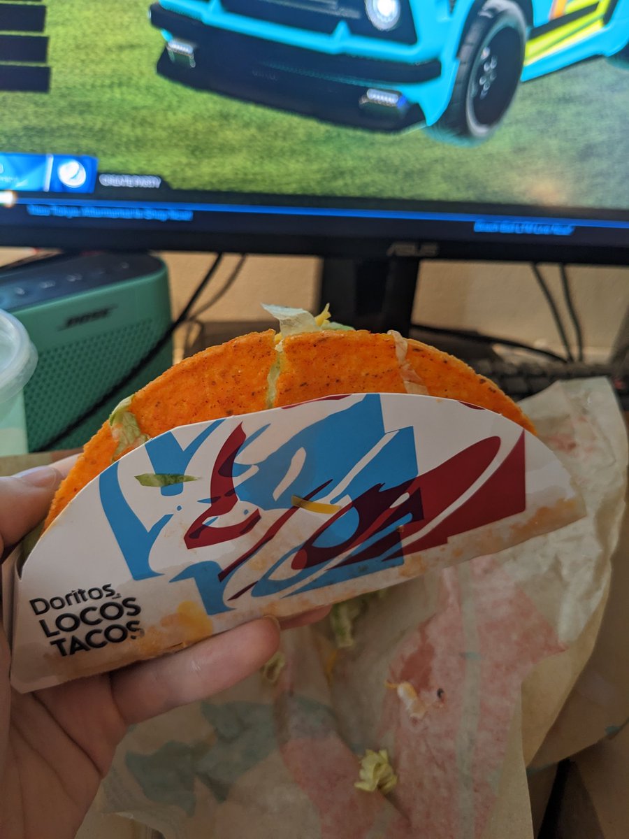 VioletNachos's tweet image. .@SnubDOA @Dreayas @Luminosity Yo my tbell just arrived! Time for the real celebration to get started! LFG