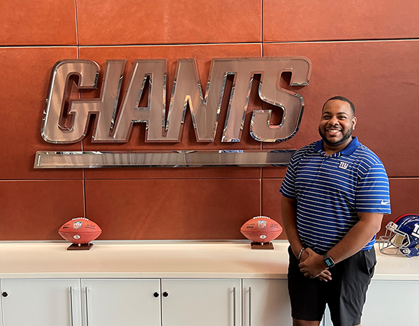 utaconhi's tweet image. As National Athletic Training Month comes to a close, the CONHI spotlights three Athletic Training graduate students and their hands-on experience in the field.

#UTA
#UTArlington
#MavUp
#UTAProud
@utarlington 

Read more:  ow.ly/noLO50NujLR