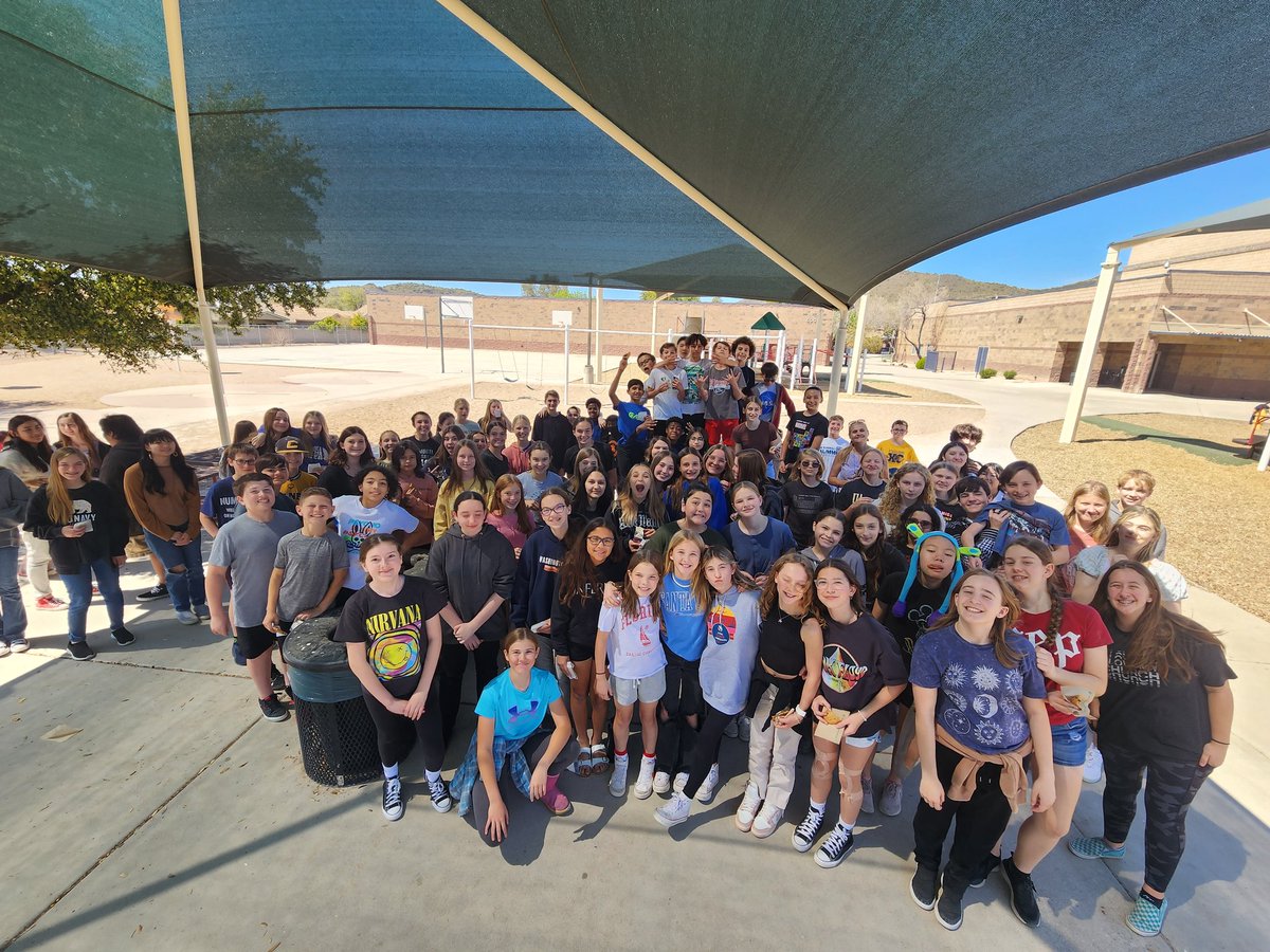 Stetson Hills School (@stallions_sh) on Twitter photo Principal's List Cookies and Milk today for these awesome kids! Congratulations! <a href="/DVUSD/">Deer Valley Unified School District</a> <a href="/AdminLeadServe/">Administrative Leadership & Services</a> Principal's List Cookies and Milk today for these awesome kids! Congratulations! <a href="/DVUSD/">Deer Valley Unified School District</a> <a href="/AdminLeadServe/">Administrative Leadership & Services</a>