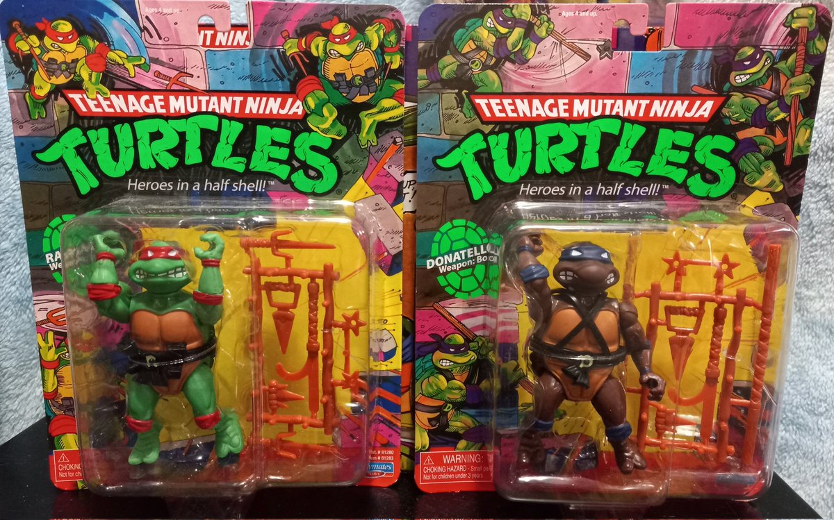 LoveMeSome1980s's tweet photo. @RETROTOYING @MoescatoB Happy #TurtleTuesday and I'm totally feeling like I'm 9 years old again over here and it's totally radical!🤘🍕🐢🐢🐢🐢 #TMNT #HeroesInAHalfShell #TurtlePower #Leonardo #Michaelangelo #Raphael #Donatello #TurtlePartyWagon #TurtleBlimp https://t.co/zAqQH0ELue