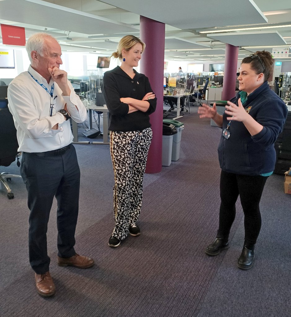 What an incredible visit <a href="/SCAS999/">South Central Ambulance Service</a> learning about the staggeringly challenging work that they do all day, everyday coordinating ambulances 🚑 and responding to 111 and 999 calls. Amazing people!