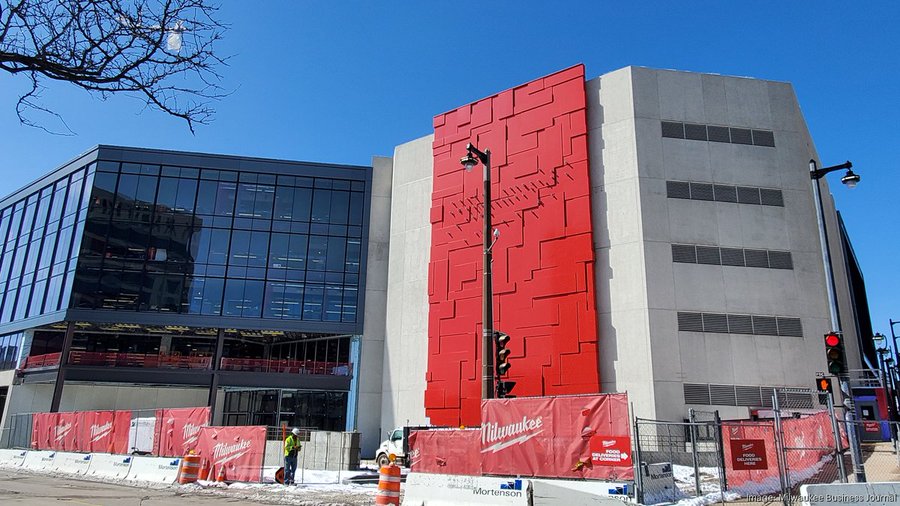Milwaukee 7 (@m7region) on Twitter photo 200+ employees moving into <a href="/MilwaukeeTool/">Milwaukee Tool</a>'s downtown MKE office in April, adding to current 700.
M7 has been a long-term partner w/ MT as company has added 1000's of jobs in region to support its rapidly advancing technologies & new products. Revenue up 21.8% in '22 to $8.1B. 200+ employees moving into <a href="/MilwaukeeTool/">Milwaukee Tool</a>'s downtown MKE office in April, adding to current 700.
M7 has been a long-term partner w/ MT as company has added 1000's of jobs in region to support its rapidly advancing technologies & new products. Revenue up 21.8% in '22 to $8.1B.