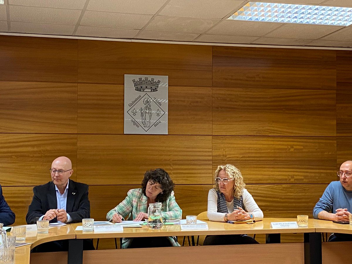 govpirineuiaran's tweet image. La #consellera @accioclimatica @TeresaJorda ha participat aquesta tarda a l'@AjTremp en una reunió amb la Comunitat de Regants de la Conca de #Tremp  i posteriorment amb la Plataforma @SalvemLo per tal de parlar i debatre sobre els reptes i necessitats del #territori