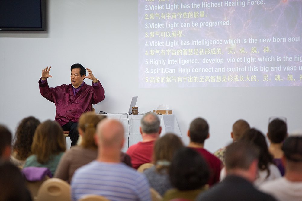 💜The Violet Light that Master Mantak Chia channels during his energy transmissions is a high vibrational energy that pervades the entire Universe. This resource is inexhaustible and available to any practitioner through Taoist practice.
