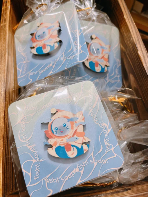 very excited to share my new wooden pins with u 