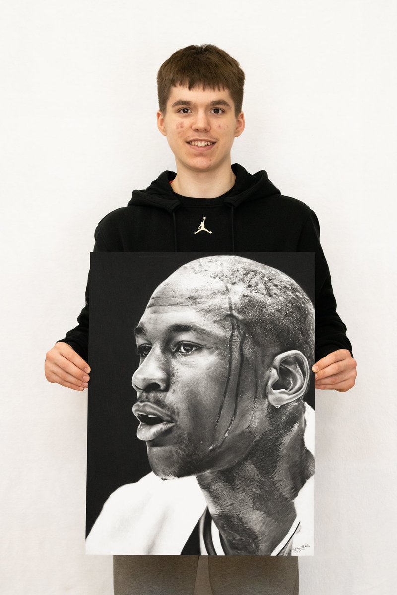 My newest drawing of Michael Jordan <a href="/Jumpman23/">Jordan</a> ! Took over 60 hours
18x24 charcoal
 <a href="/chicagobulls/">Chicago Bulls</a>