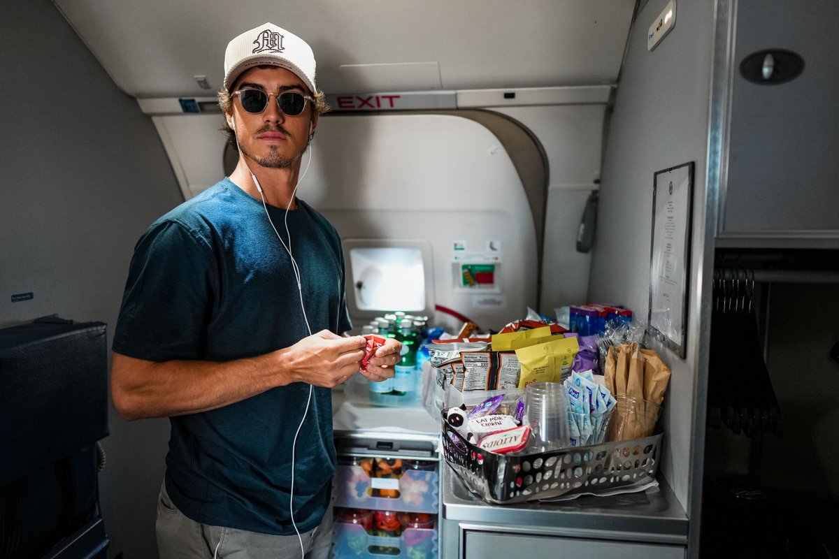 Twins's tweet photo. Wheels up to KC 🛫 https://t.co/DYla8vOuBb